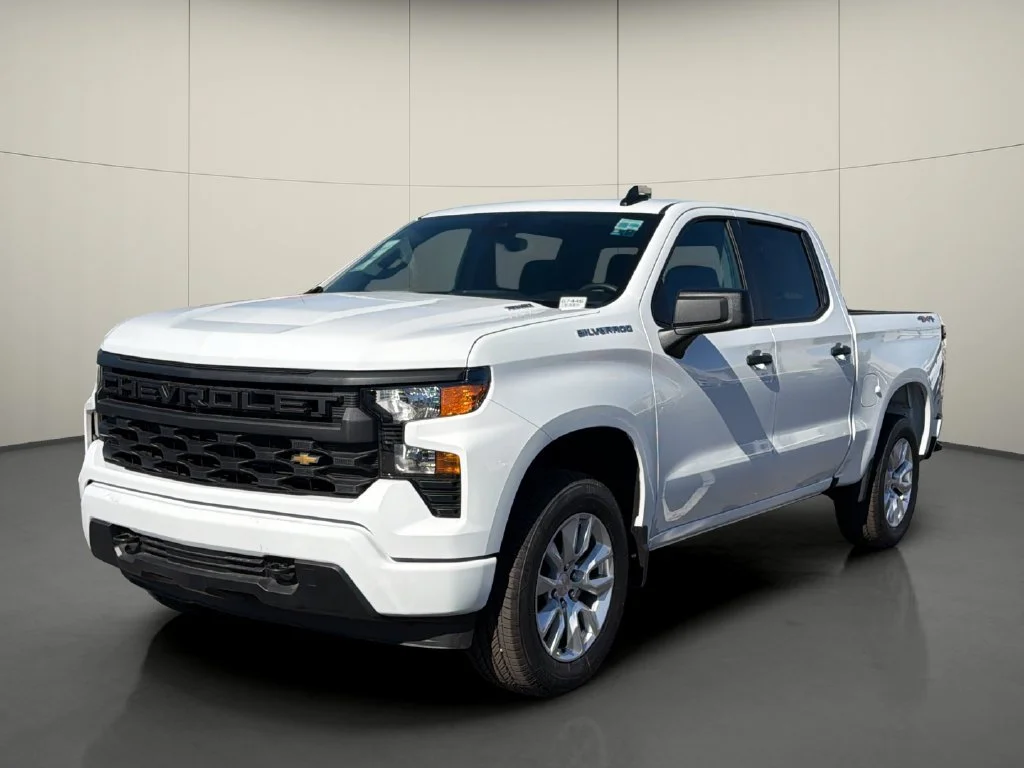 New 2026 Summit White Chevrolet Custom image 3