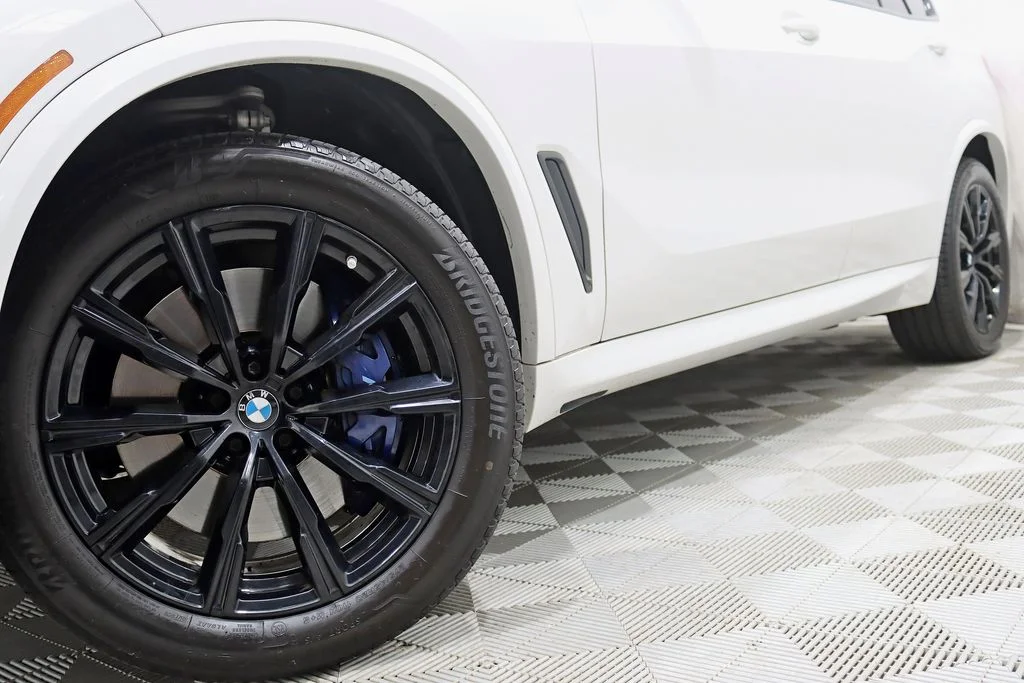 2022 BMW X5 M50i