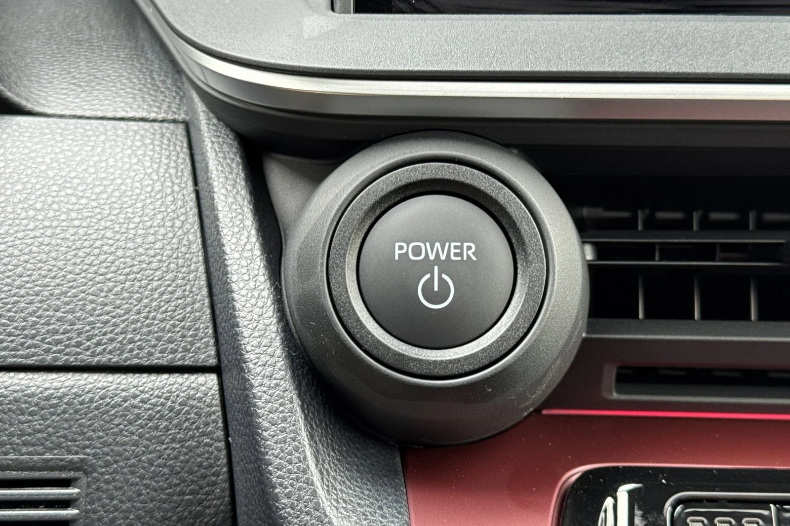 New 2026 Wind Chill Pearl <sup>1</sup> Toyota  XSE image 19