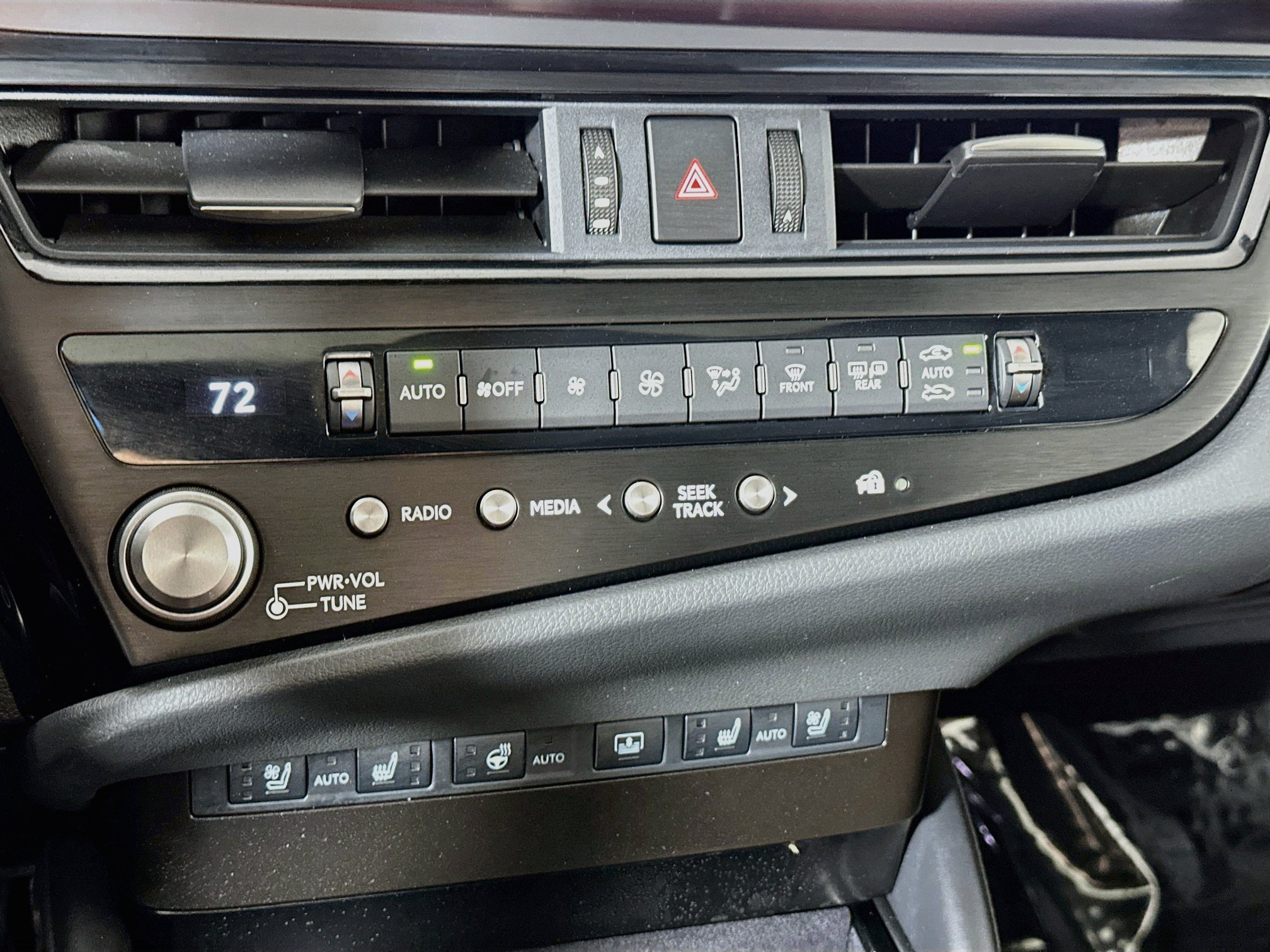 Used 2025 Caviar Lexus ES 300h Luxury image 15