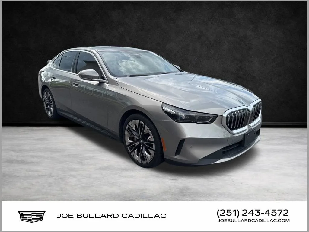 2024 BMW i5 eDrive40's photo