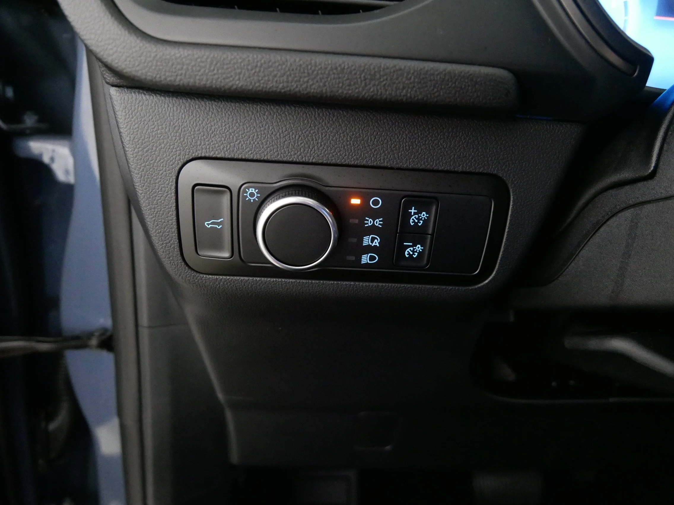 Used 2026 Vapor Blue Metallic Ford Active image 26