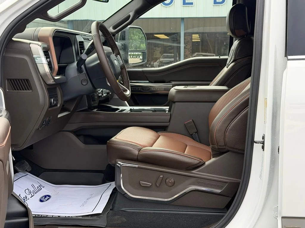 New 2026 Star White Metallic Tri-Coat Ford F-250® King Ranch® image 4