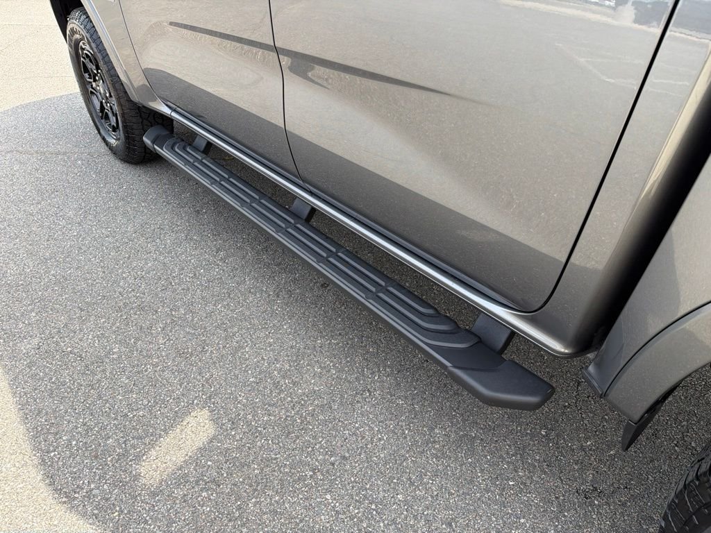 New 2026 Carbonized Gray Metallic Ford XLT image 16