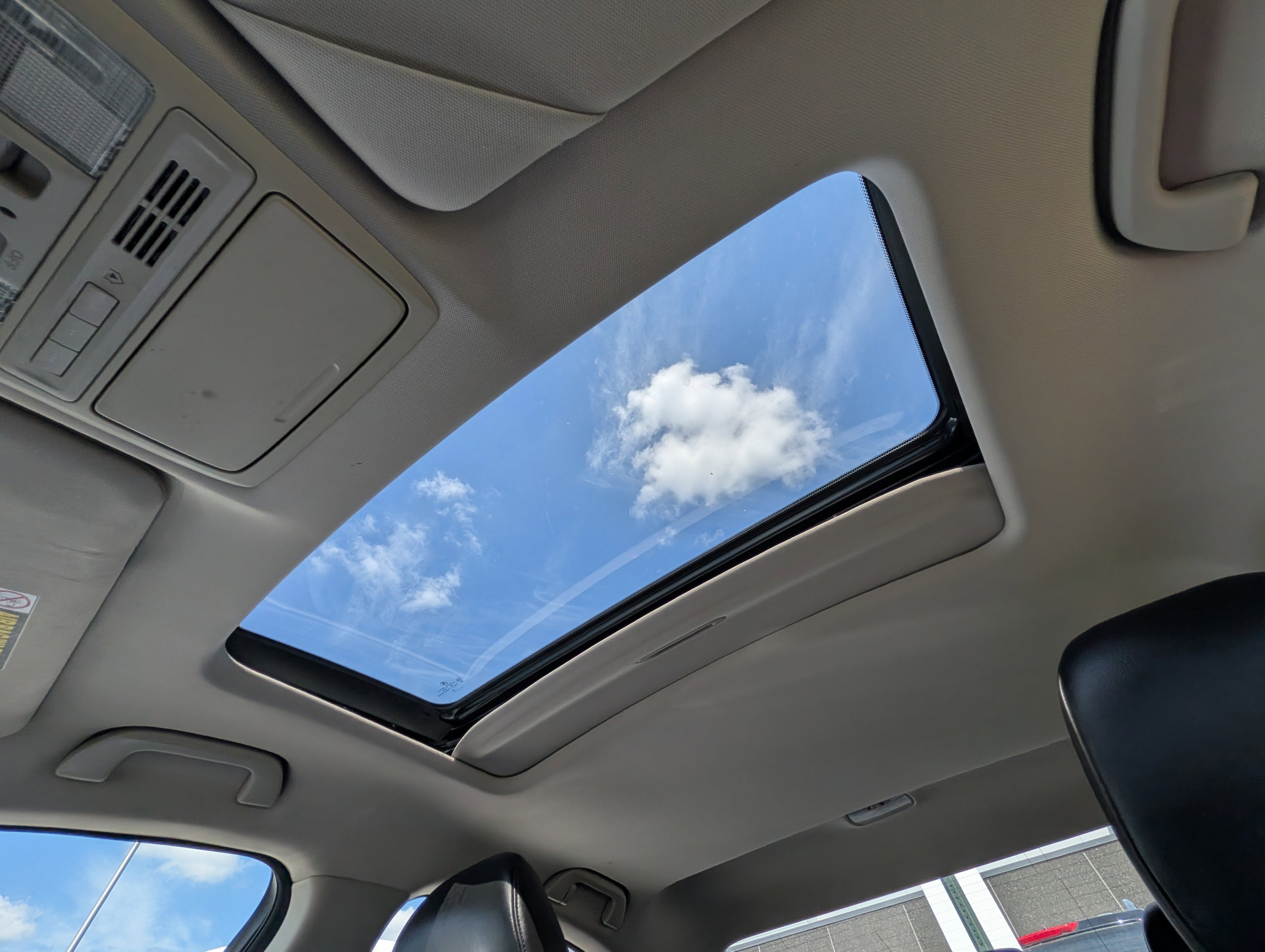 Used 2010 Crystal Black Pearl Acura  image 31