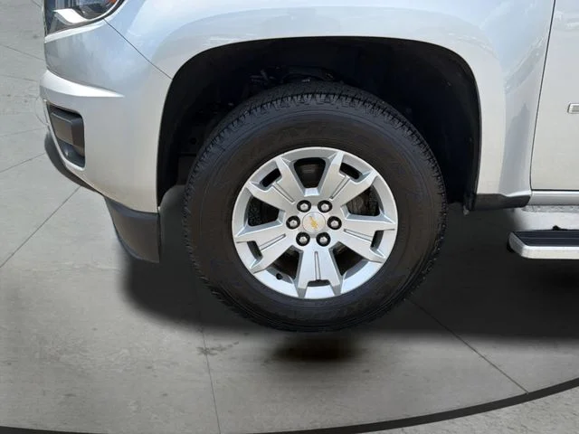 Used 2020 Silver Chevrolet LT image 29