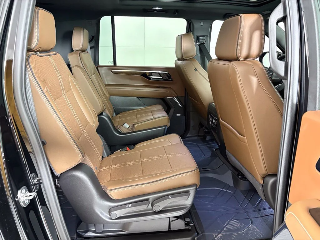 2026 Chevrolet Suburban High Country - Photo 23