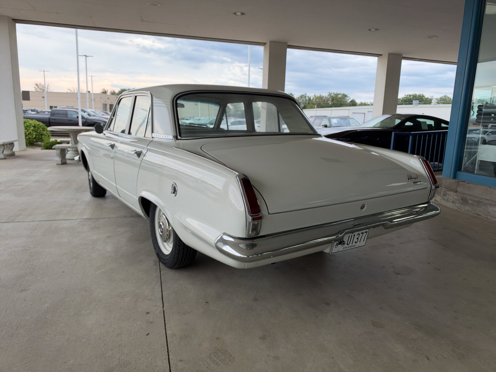 Used 1964 WHITE PLYMOUTH  image 7