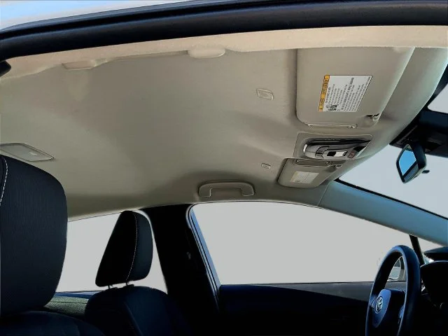 Used 2025 White Toyota LE image 31