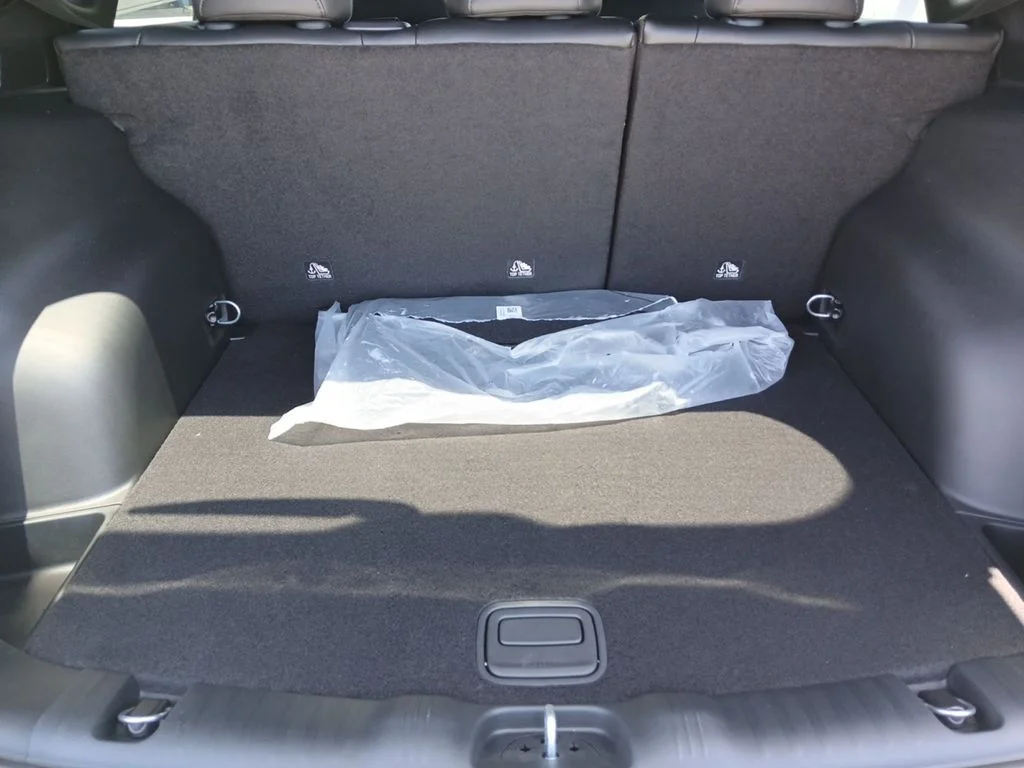 New 2026 Silver Jeep Latitude image 19