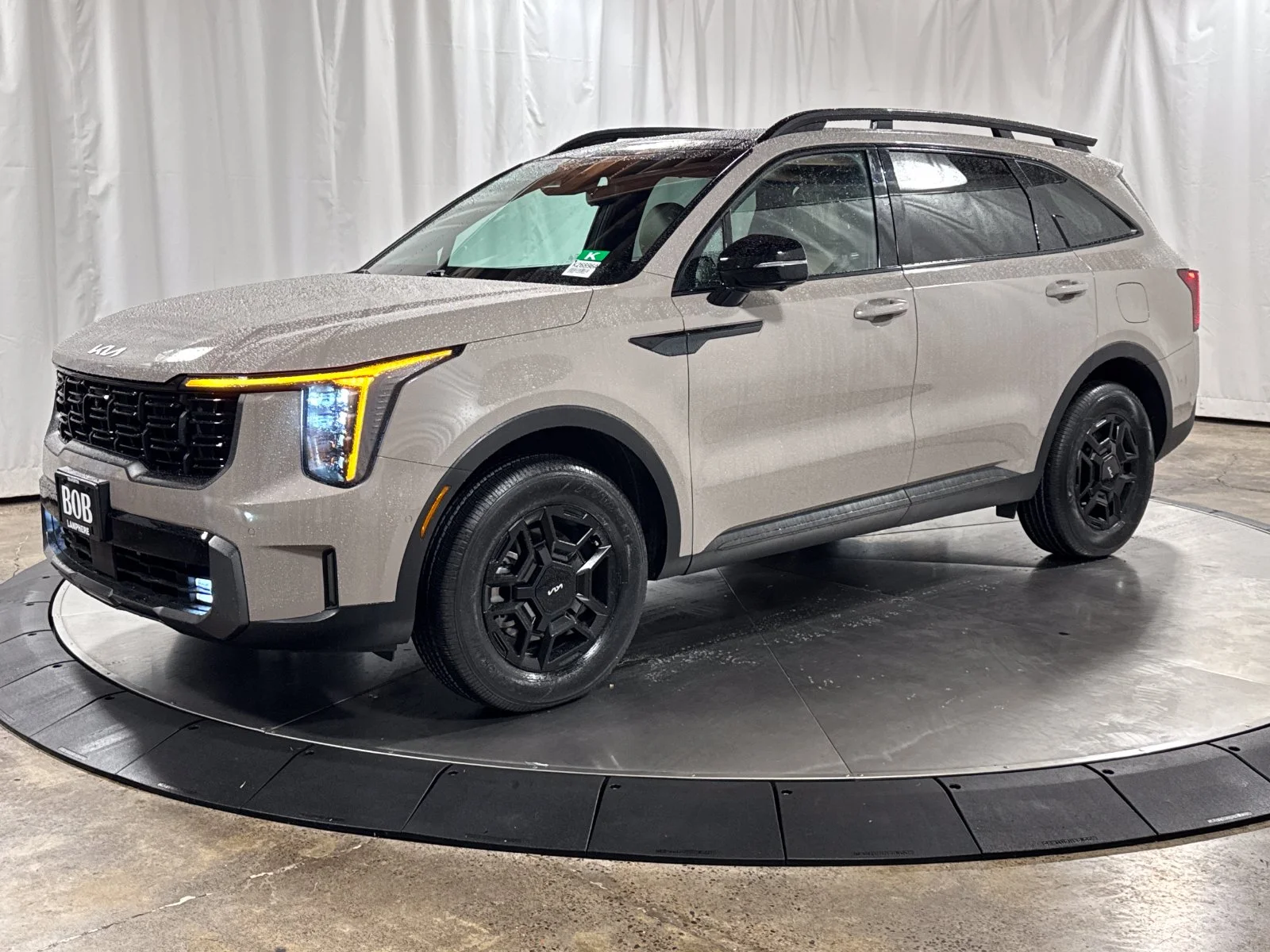 Used 2024 Brown Kia X-Pro SX Prestige image 1