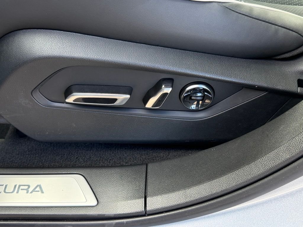 New 2026 Solar Silver Metallic Acura Advance Package image 26