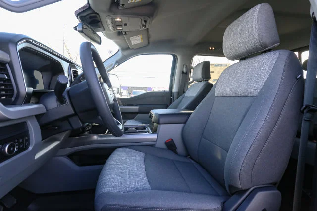 New 2027 Black Metallic Ford XLT image 17