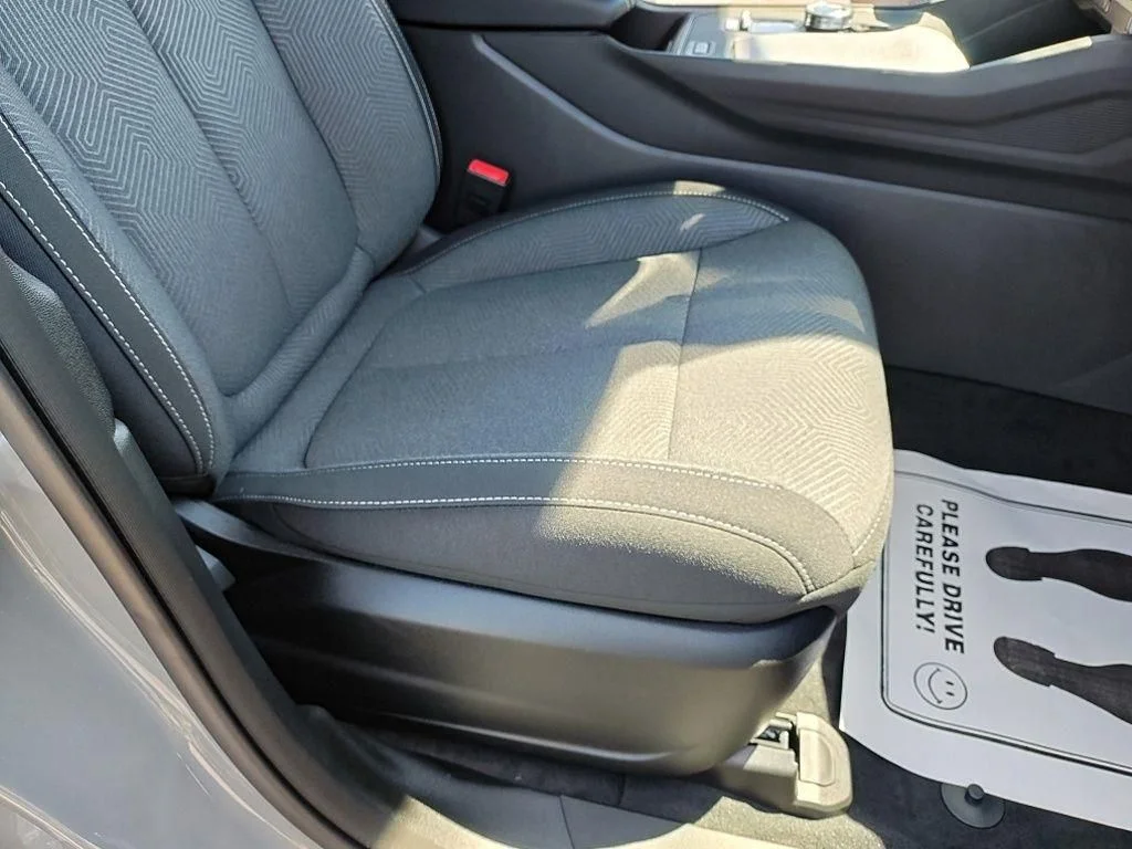 New 2026 Sting-Gray Clearcoat Jeep Laredo image 38
