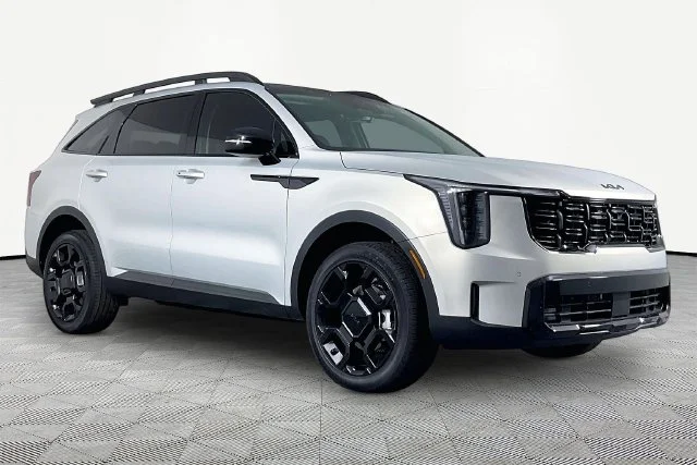New 2026 Silver Kia X-Line EX image 3