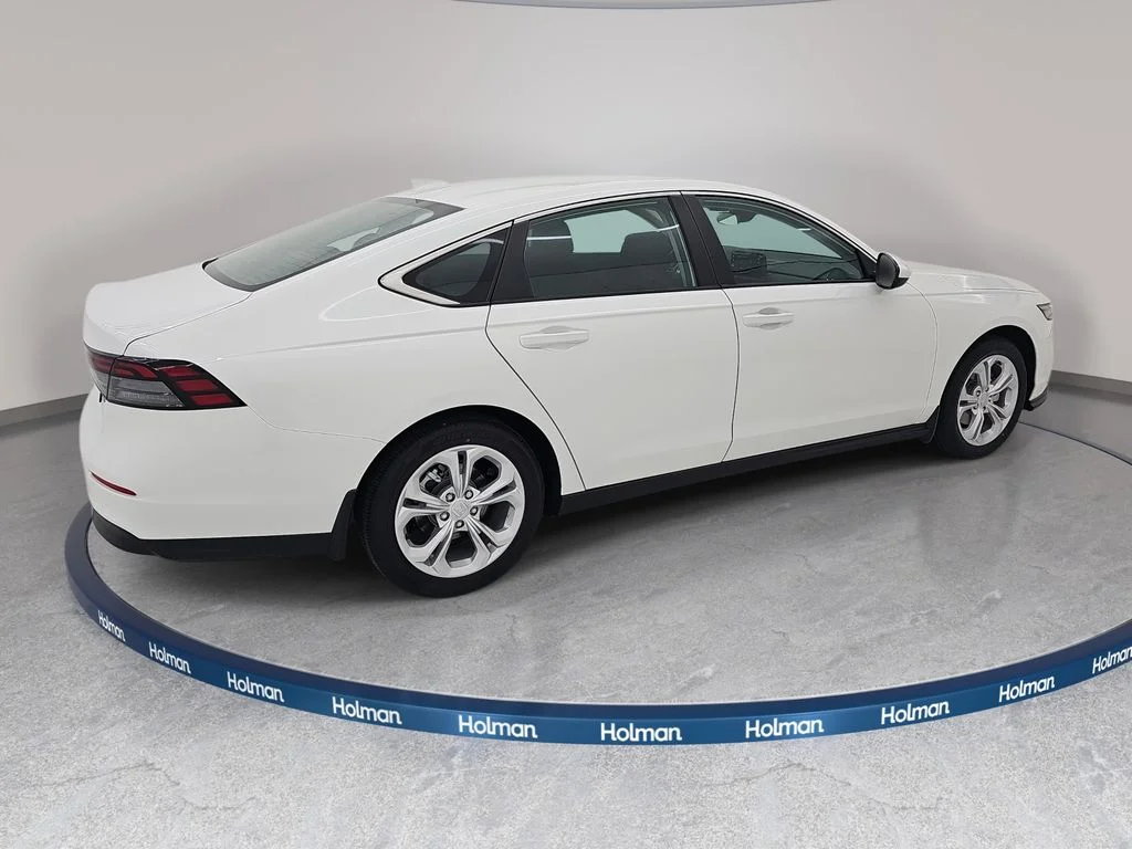 New 2026 Platinum White Pearl Honda LX image 5