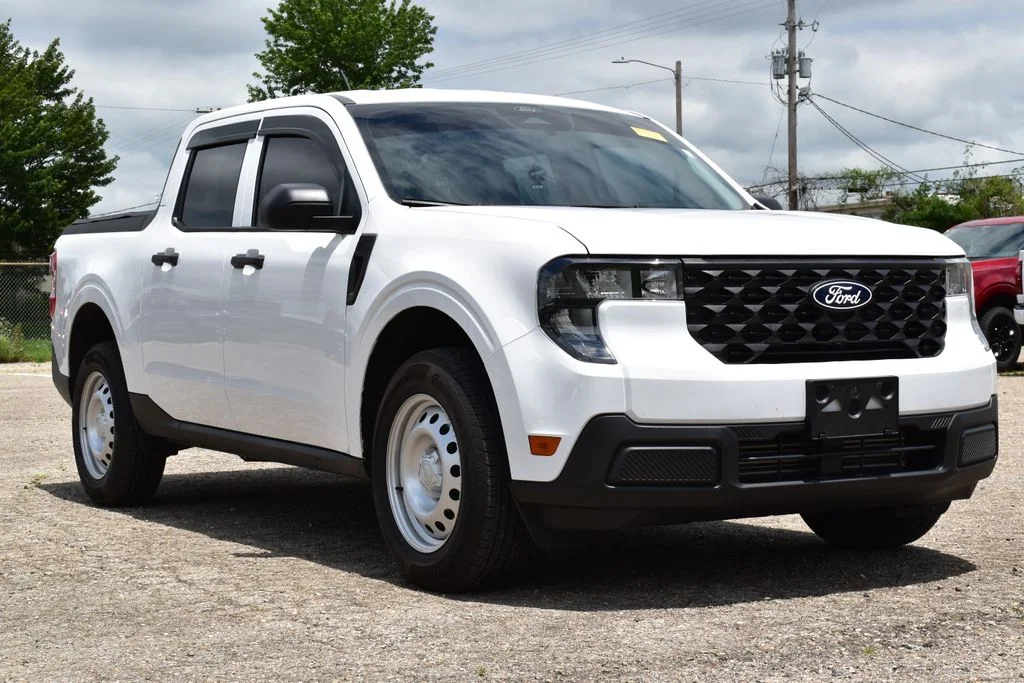 Used 2026 Oxford White Ford XL image 3