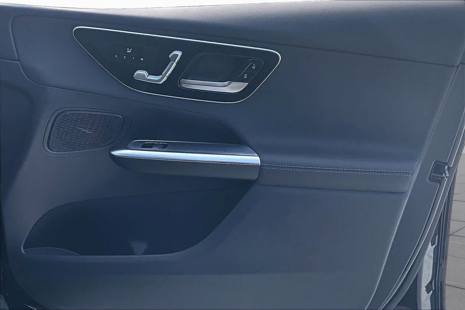 Used 2025 Obsidian Black Metallic Mercedes-Benz GLC 350e image 23