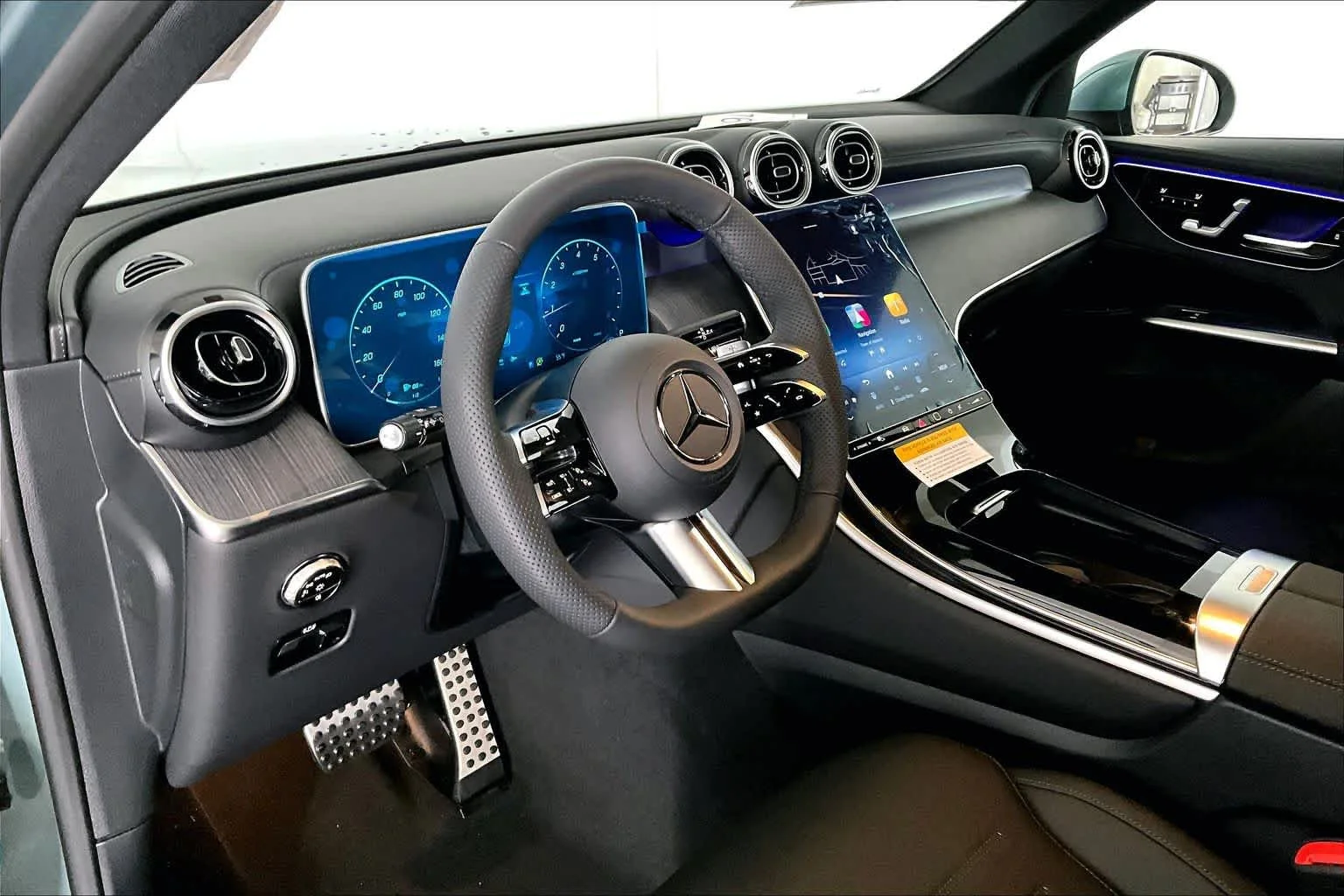 New 2026 Verde Silver Metallic Mercedes-Benz GLC 300 image 10