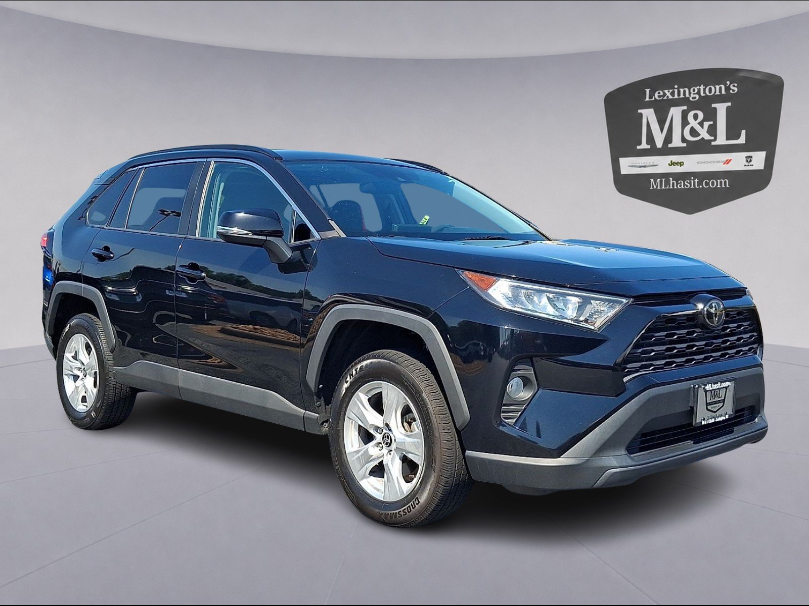 Used 2021 Midnight Black Metallic - 218 Toyota XLE image 1