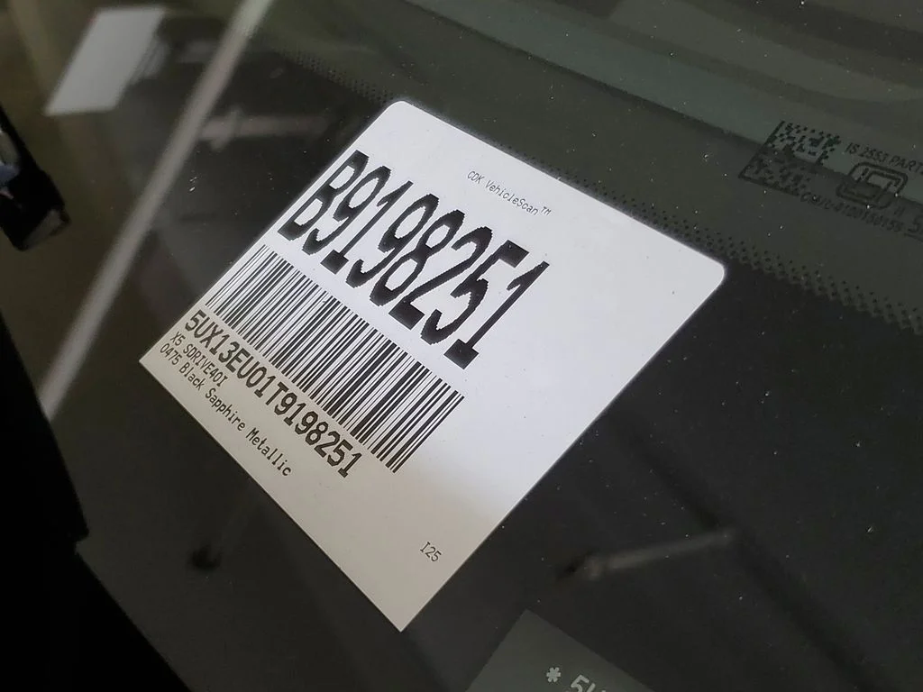 Used 2026 Black BMW sDrive40i image 27