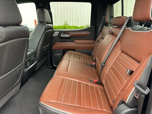 Used 2024 Silver GMC Denali Ultimate image 18
