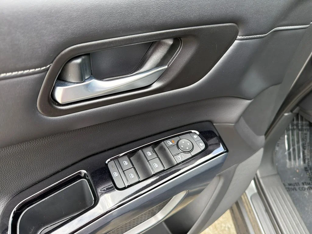 2023 Nissan Pathfinder SL - Photo 18