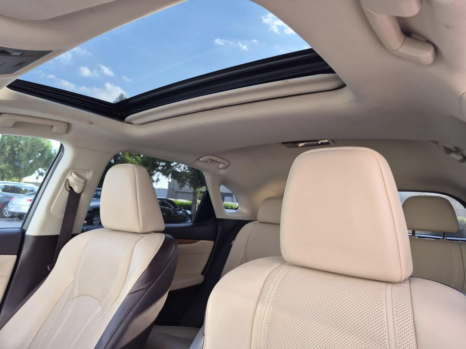 Used 2018 Silver Lining Metallic Lexus RX 350 F Sport image 31