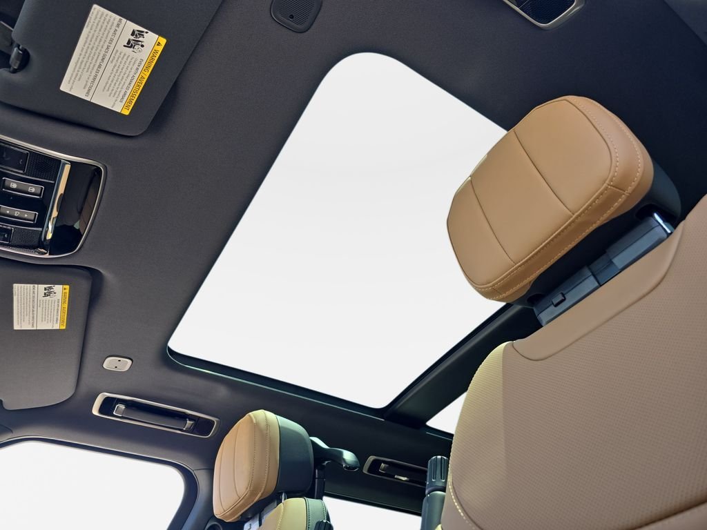 New 2026 Carpathian Grey Land Rover Dynamic SE image 31