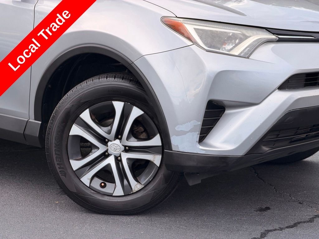 Used 2016 Silver Toyota LE image 5