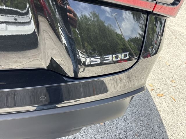 2024 Lexus IS 300 - Photo 25