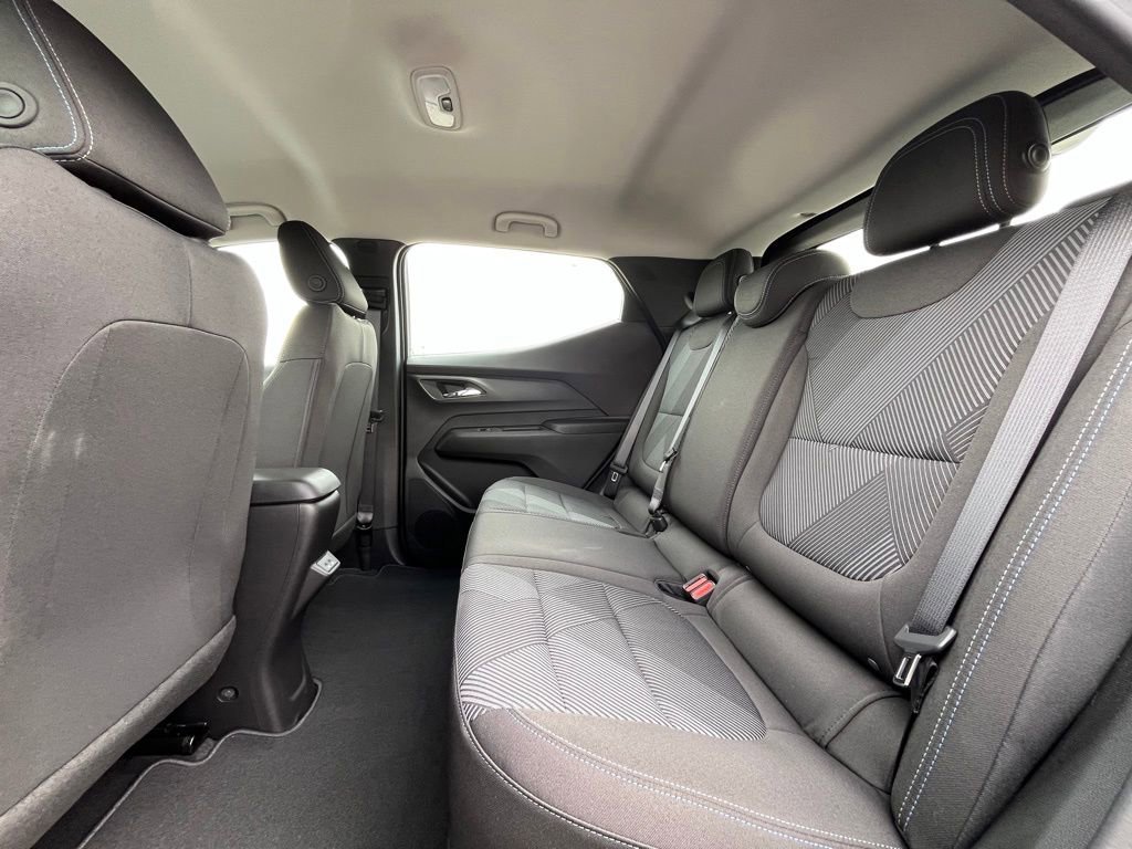 2027 Chevrolet Bolt LT - Photo 18