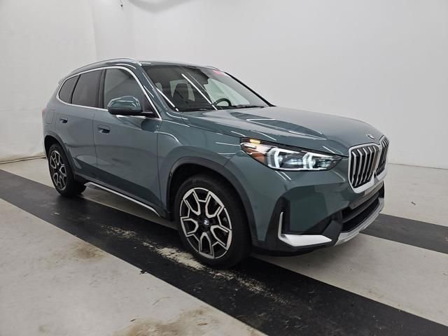 Certified Used 2025 Cape York Green Metallic BMW xDrive28i image 1