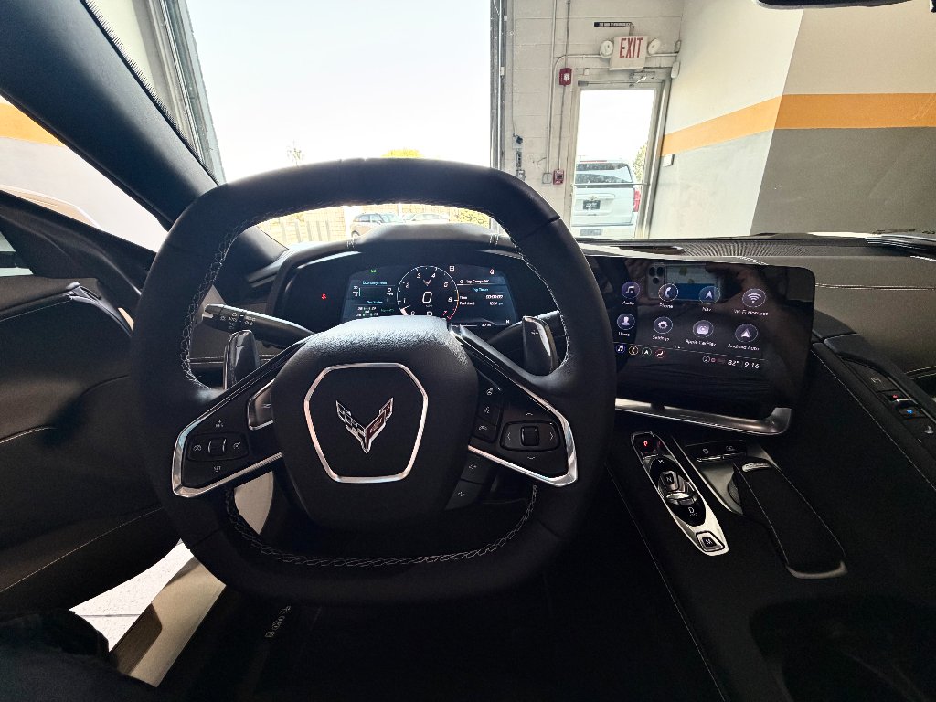 Used 2023 White Chevrolet 2LT image 9