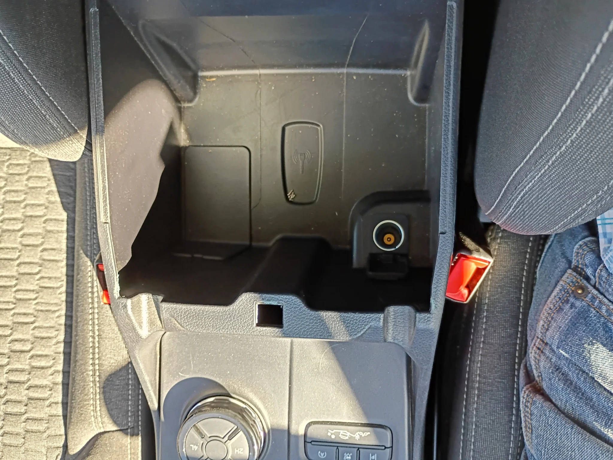 Used 2025 Marsh Gray Ford XLT image 35