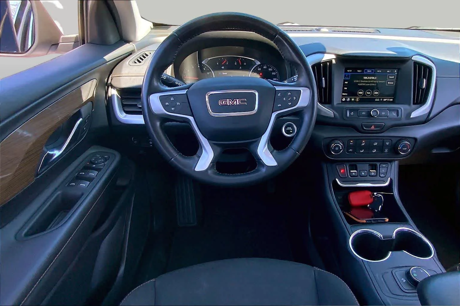Used 2019 Summit White GMC SLE image 6