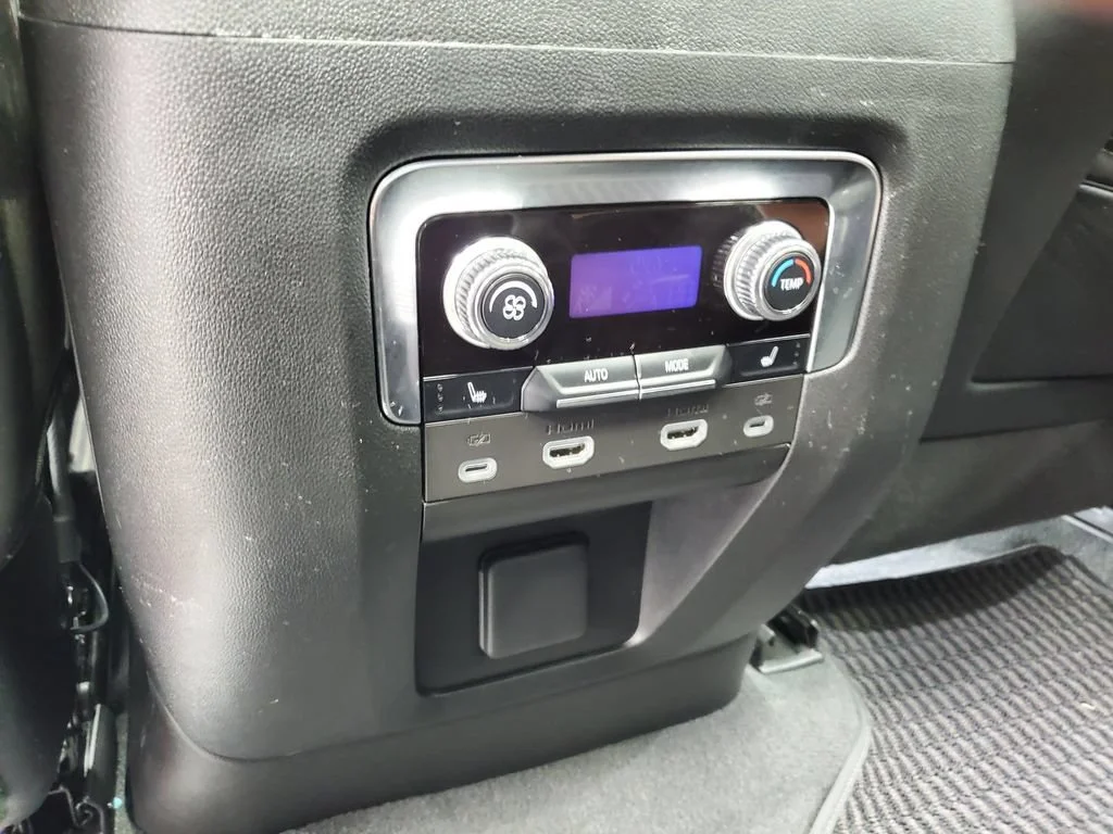 Used 2024 Midnight Blue Metallic GMC Denali Ultimate image 34
