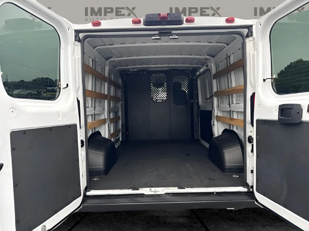 Used 2025 White Ram Base image 22