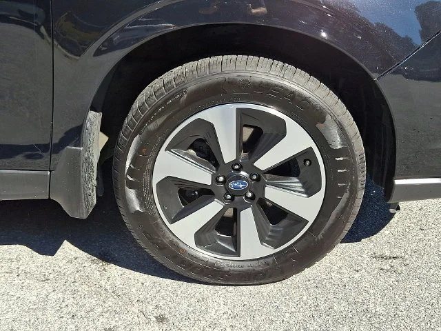 Used 2018 Black Subaru 2.5i Premium image 10