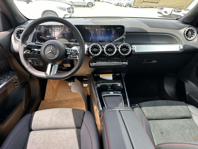 New 2026 Polar White Mercedes-Benz GLB 250 image 5