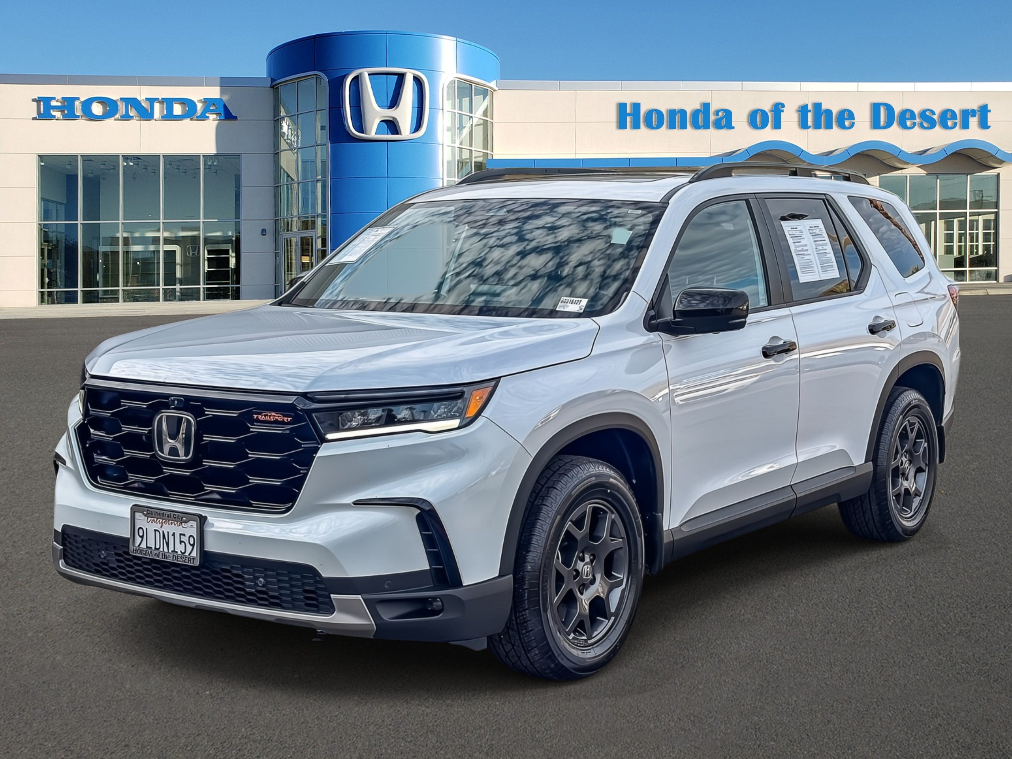 Used 2024 Platinum White Pearl Honda TrailSport image 3