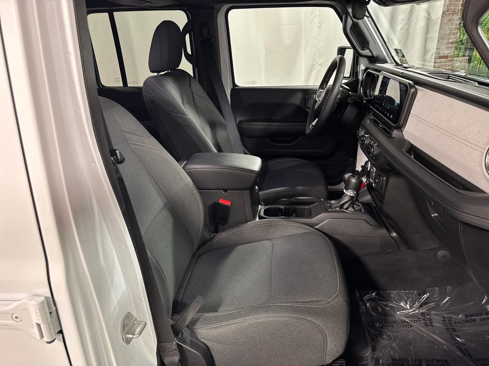Used 2024 White Jeep Sahara image 28