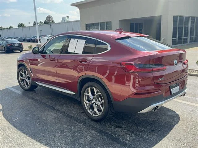 Used 2021 Flamenco Red Metallic BMW xDrive30i image 6