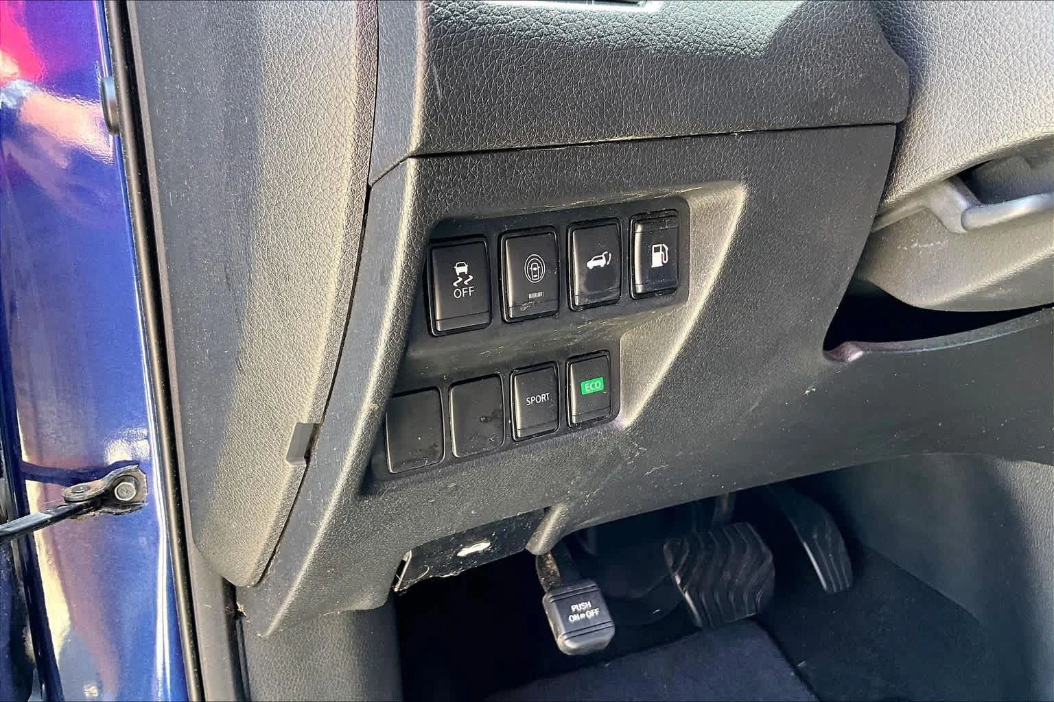 Used 2019 Caspian Blue Metallic Nissan SV image 31
