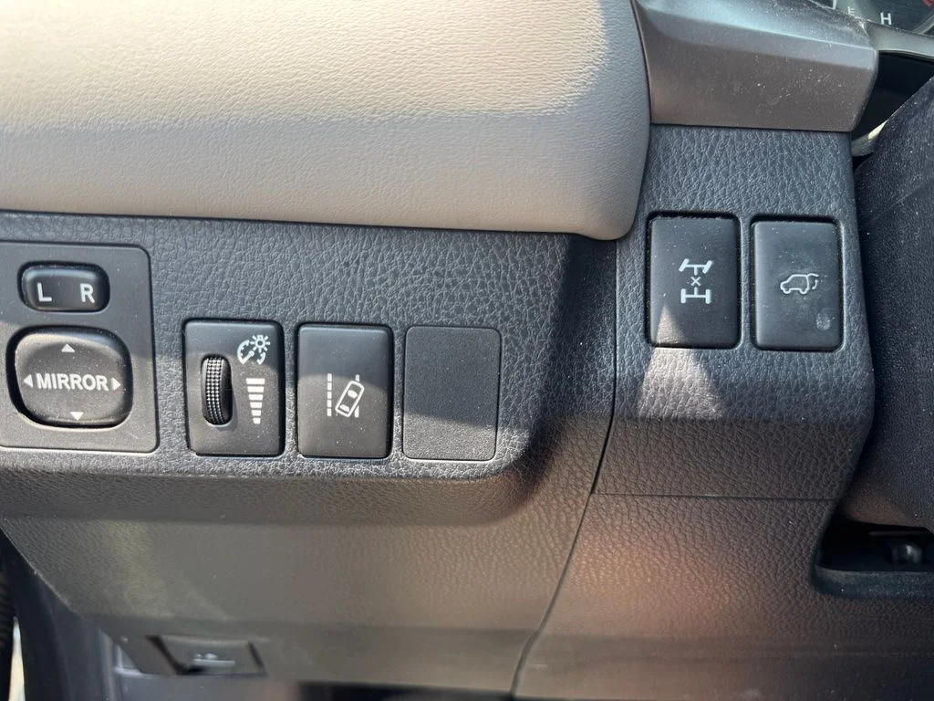 Used 2018 Magnetic Gray Metallic Toyota XLE image 14
