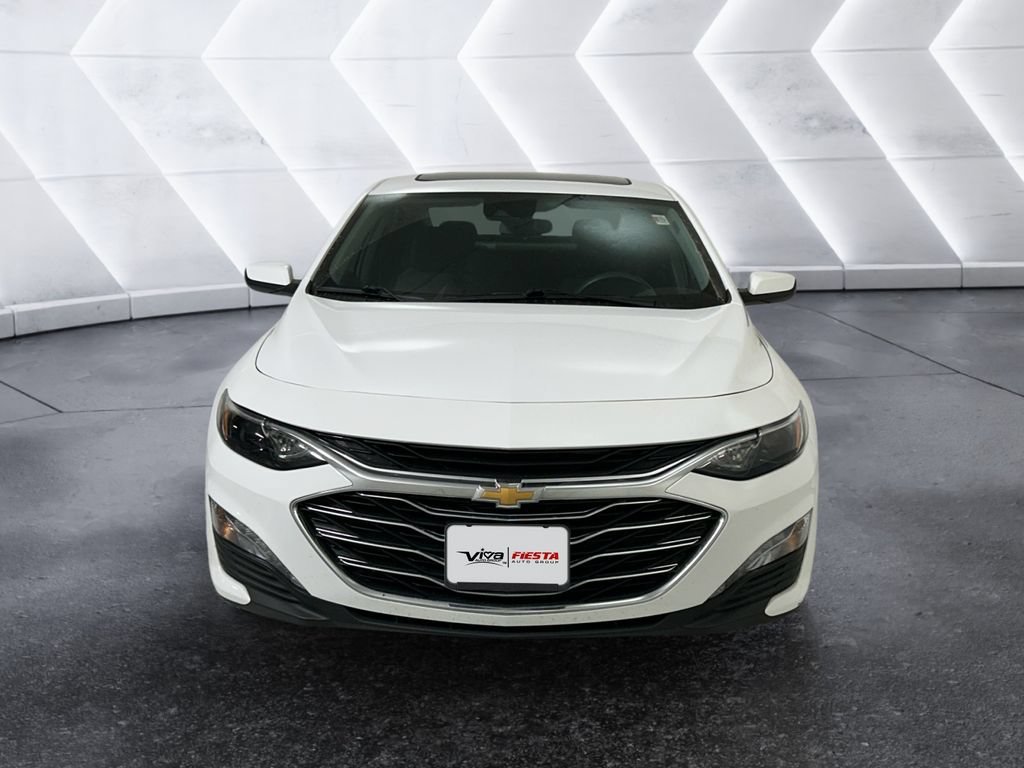 Used 2024 Summit White Chevrolet 1LT image 2