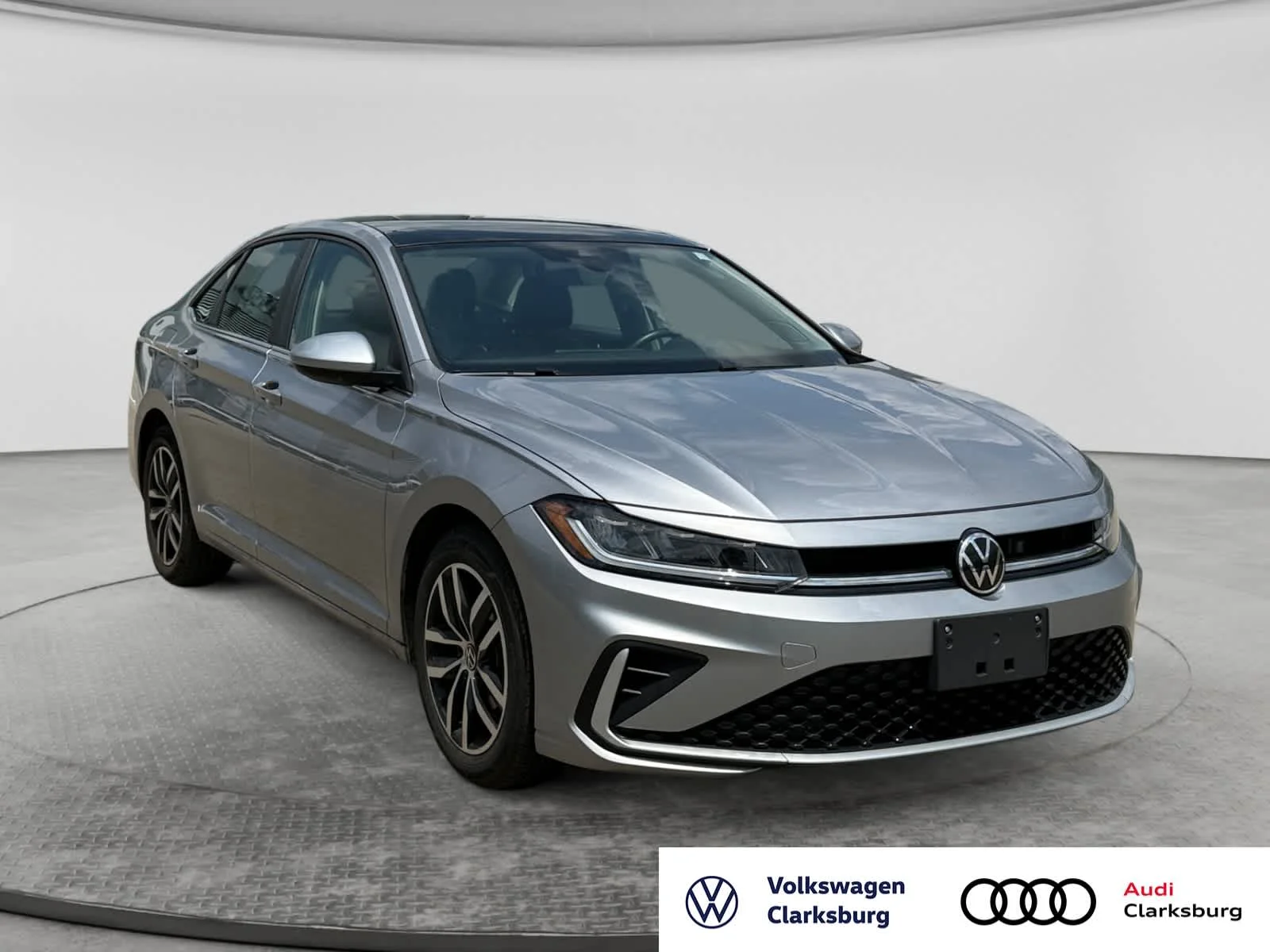 Used 2025 Pyrite Silver Metallic Volkswagen SE image 3