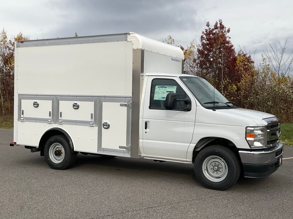 2026 Ford E-Series SRW E-350 Super Duty 138 in WB's photo