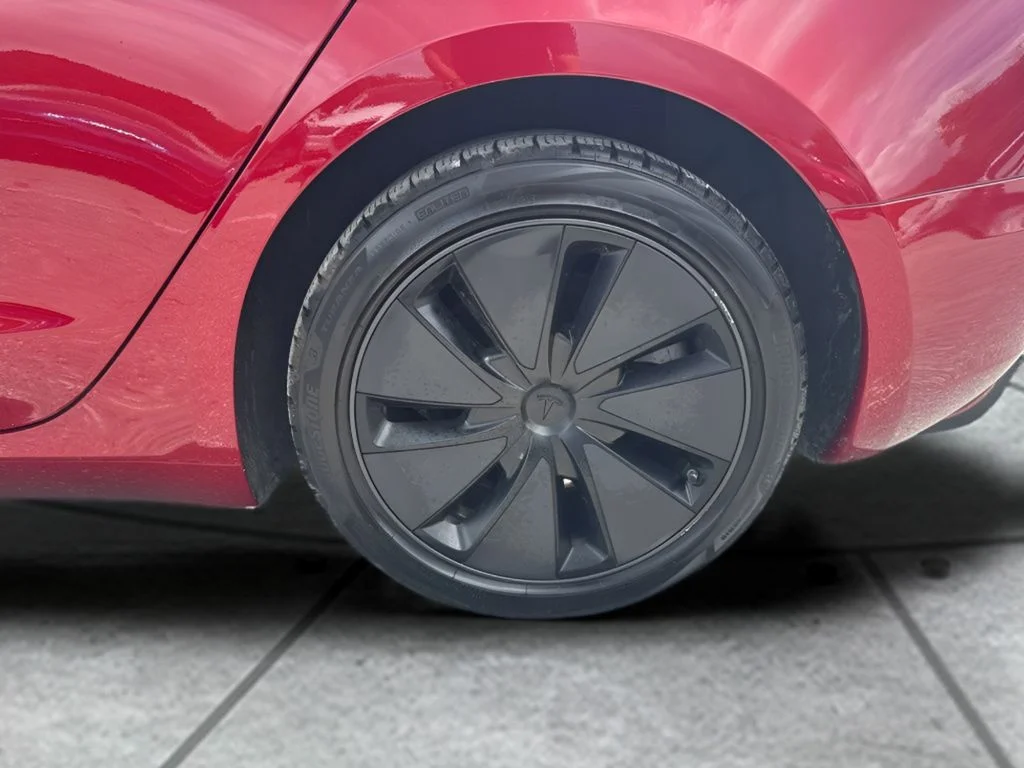Used 2024  Tesla Long Range image 36