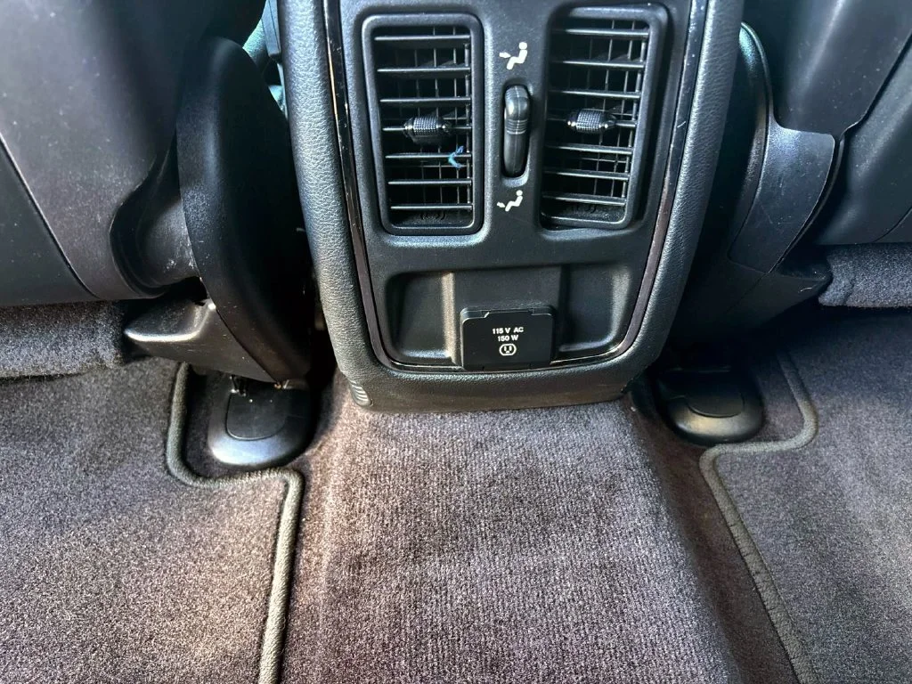 Used 2018 Bright White Clearcoat Jeep Altitude image 12